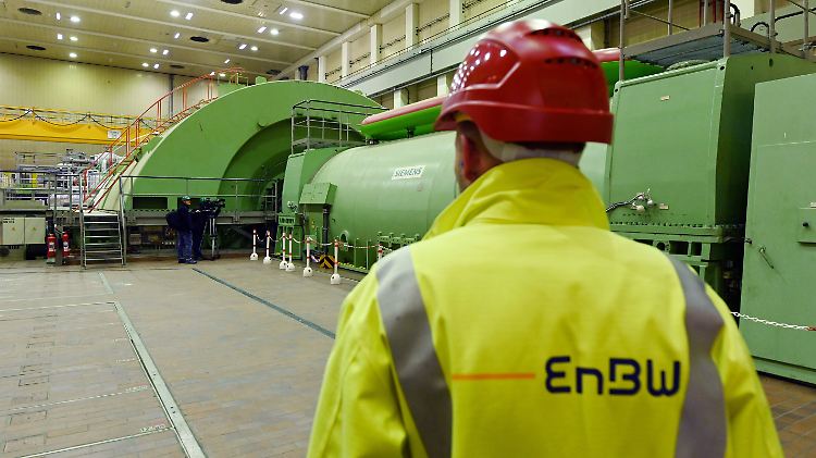 Blick in das Maschinenhaus des Blocks 2 im Kernkraftwerk Philippsburg. Betreiber der Anlage ist die Energie Baden-Württemberg (EnBW).