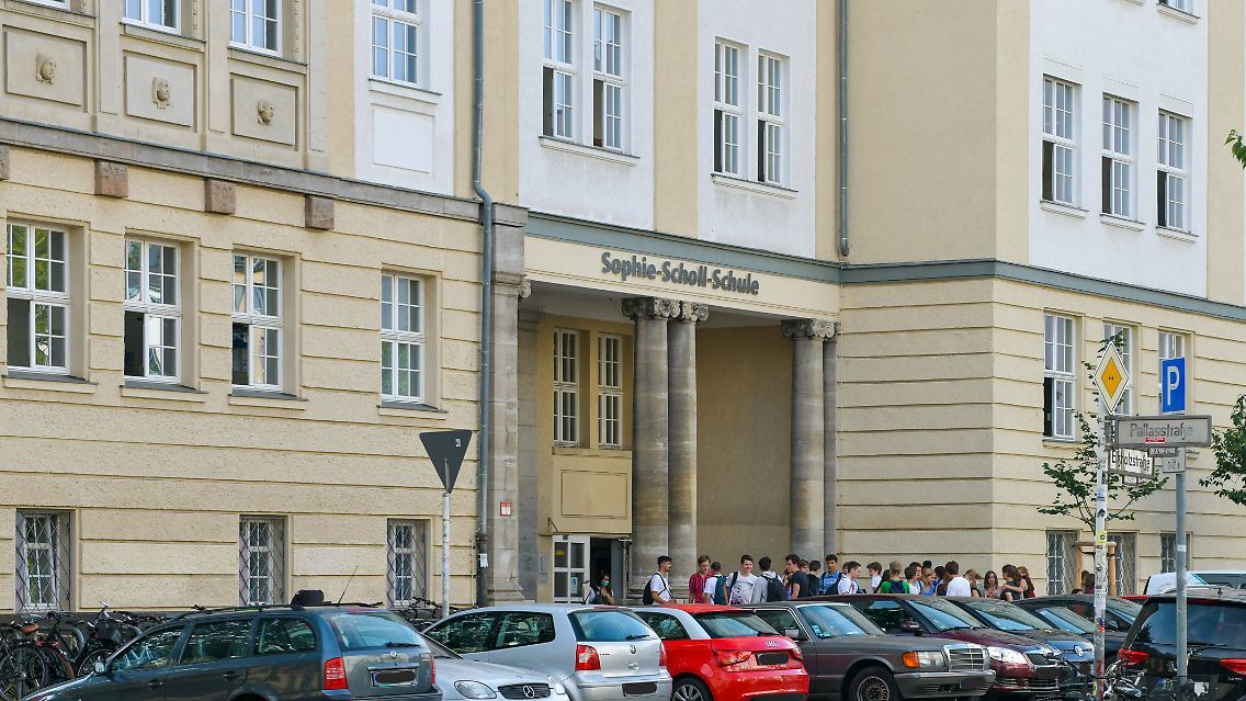 Sophie-Scholl-Schule in Berlin Schöneberg: Nach den Sommerferien nahmen es die Schüler mit der Maskenpflicht nicht so genau. Das müsste jetzt besser werden.