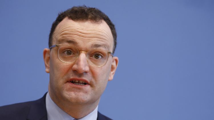 Man sei "überrascht" gewesen über das Auftretehn Spahns, berichtet die "Bild"-Zeitung aus Teilnehmerkreisen.