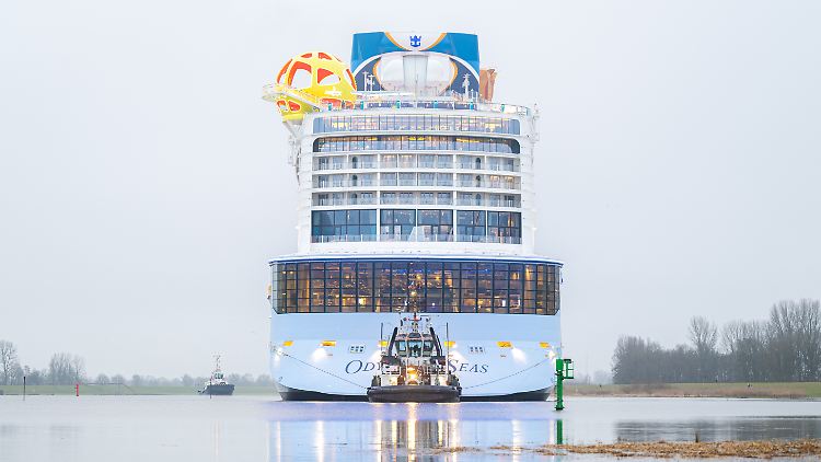 Die "Odyssey of the Seas" wurde Ende Februar über die Ems in Richtung Nordsee überführt.