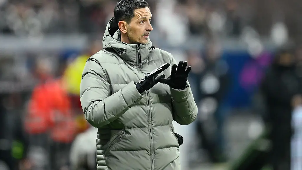 Eintracht-Frankfurt-mit-Trainer-Dino-Toppmoeller-trifft-in-der-Europa-League-auf-Ferencvaros-Budapest