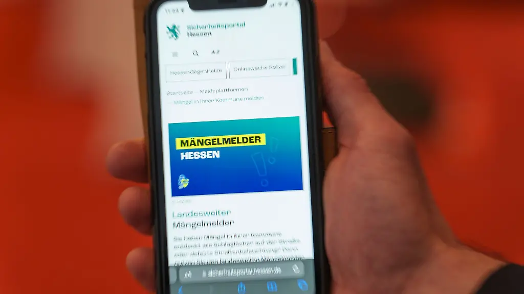 Auch-illegaler-Muell-kann-ueber-den-Maengelmelder-gemeldet-werden