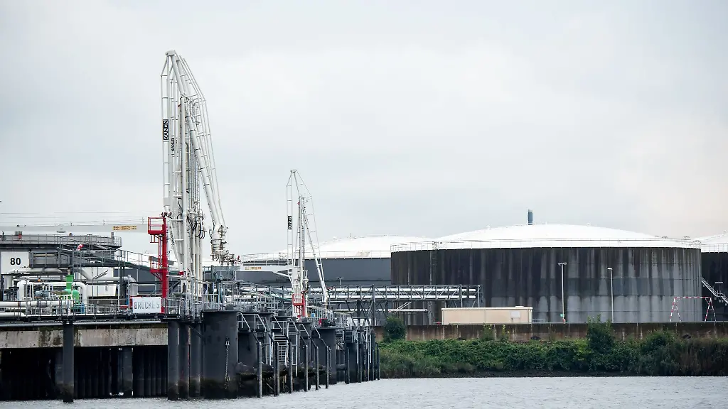 Mabanaft-will-Methanol-und-gruenes-Ammoniak-nach-Hamburg-importieren