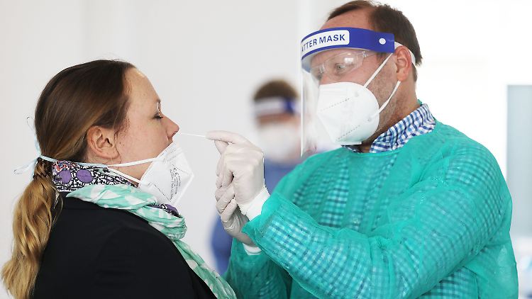 Nun kommen vermehrt Schnelltests auf das Coronavirus zum Einsatz.