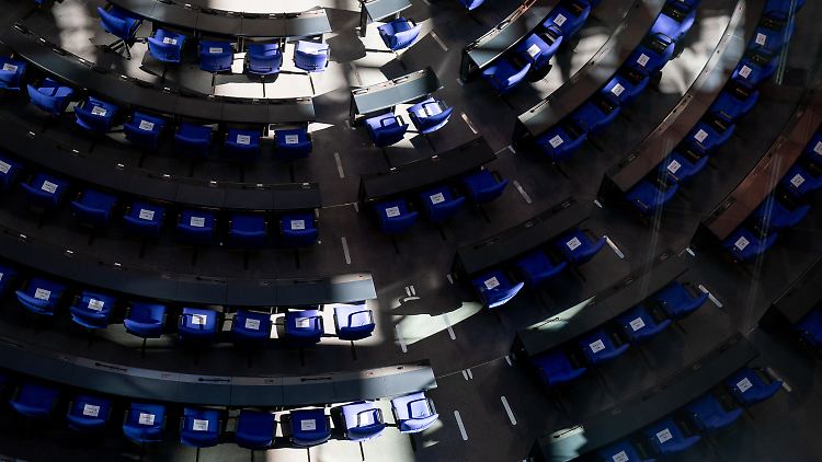Das Lobbyregister soll mehr Licht in den Bundestag bringen. Die SPD will nachschärfen.