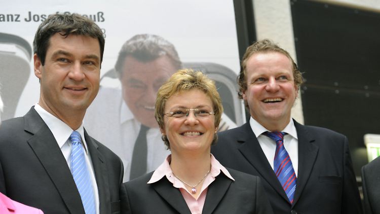 Markus Söder mit den Kindern seines Idols Franz Josef Strauß: Monika Hohlmeier und Franz Georg Strauß.