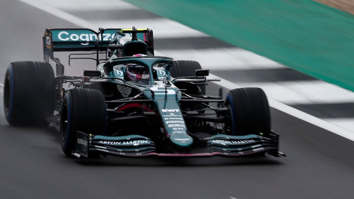 Das richtige Auto soll übrigens der Aston Martin AMR21 sein. Der, so böse Zungen, sieht aus, wie ein Mercedes W11. Dem widerspricht Technikchef Andy Green natürlich vehement und beteuert dass "das Auto zu 100 Prozent ein Konzept von Aston Martin ist".