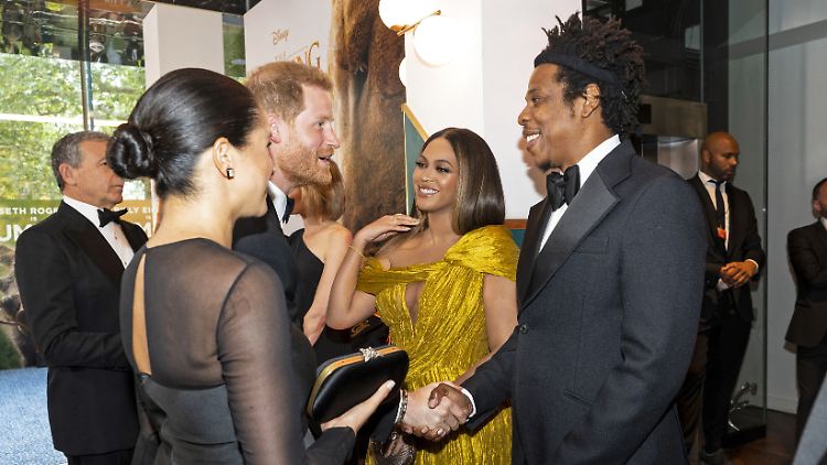 Herzogin Meghan und Beyoncé samt ihren Ehemännern, Prinz Harry und Rapper Jay-Z, treffen sich bei einer Filmpremiere 2019 in London.