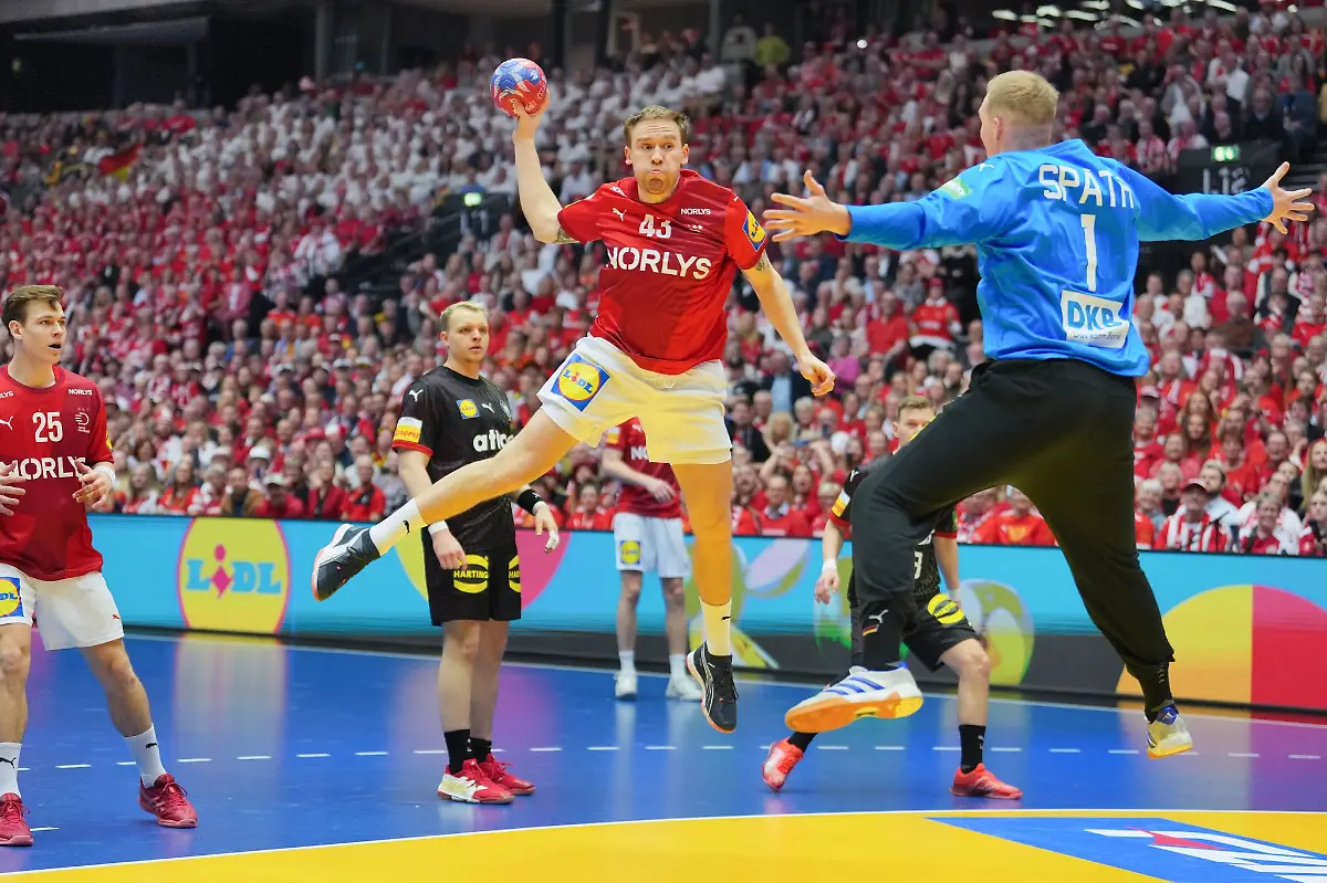 Die-deutschen-Handballer-haben-bei-der-WM-gegen-Gold-Favorit-Daenemark-verloren