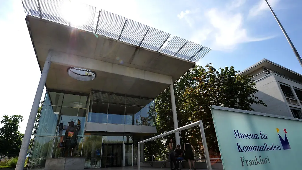 Kuenstliche-Intelligenz-praegt-die-neue-Saison-im-Museum