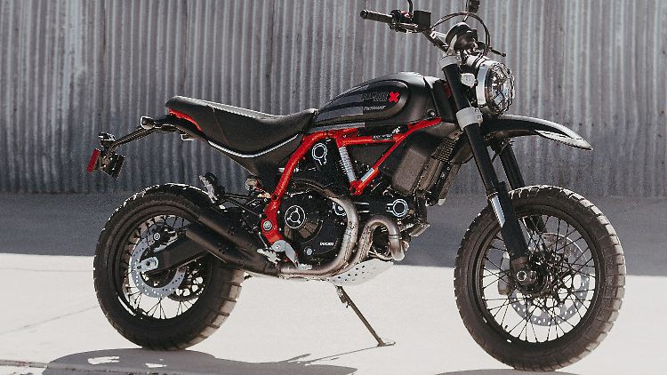 Die Scrambler Desert Sled Fasthouse ist von der Mint 400 inspiriert.