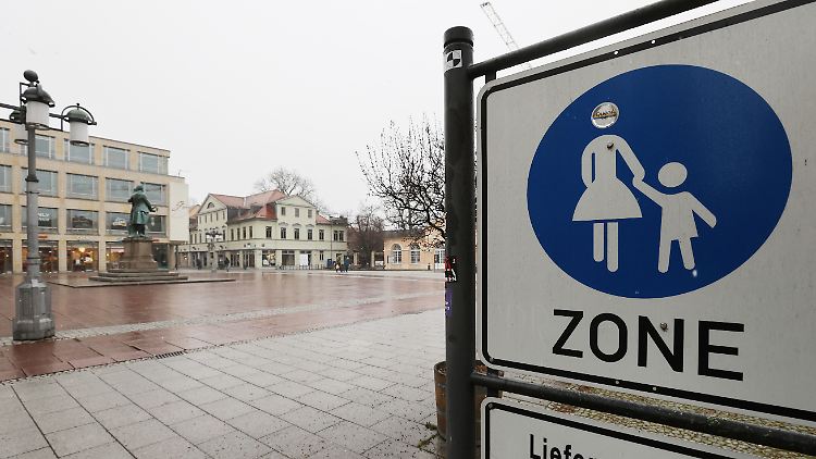 Lockdown in Weimar: Der Theaterplatz ist menschenleer.