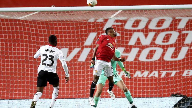 Manchester Uniteds Amad Diallo traf artistisch mit dem Hinterkopf zum 1:0. 