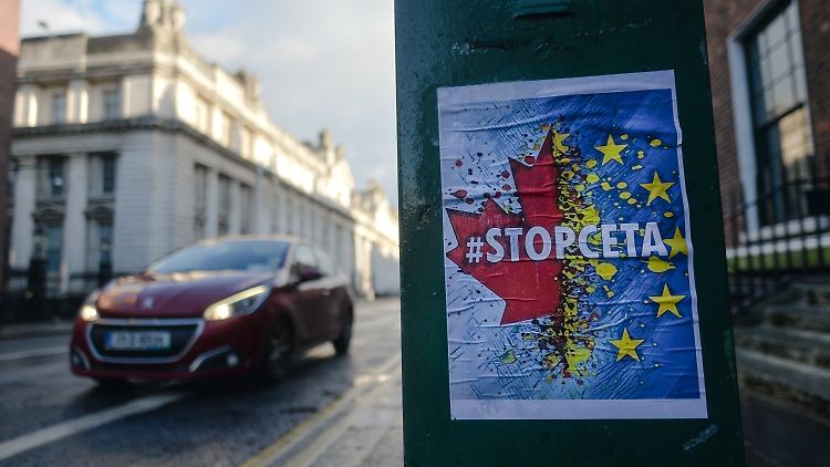 Viele Bürger sind skeptisch gegenüber dem Handelsabkommen - sie fürchten negative Folgen für die EU.