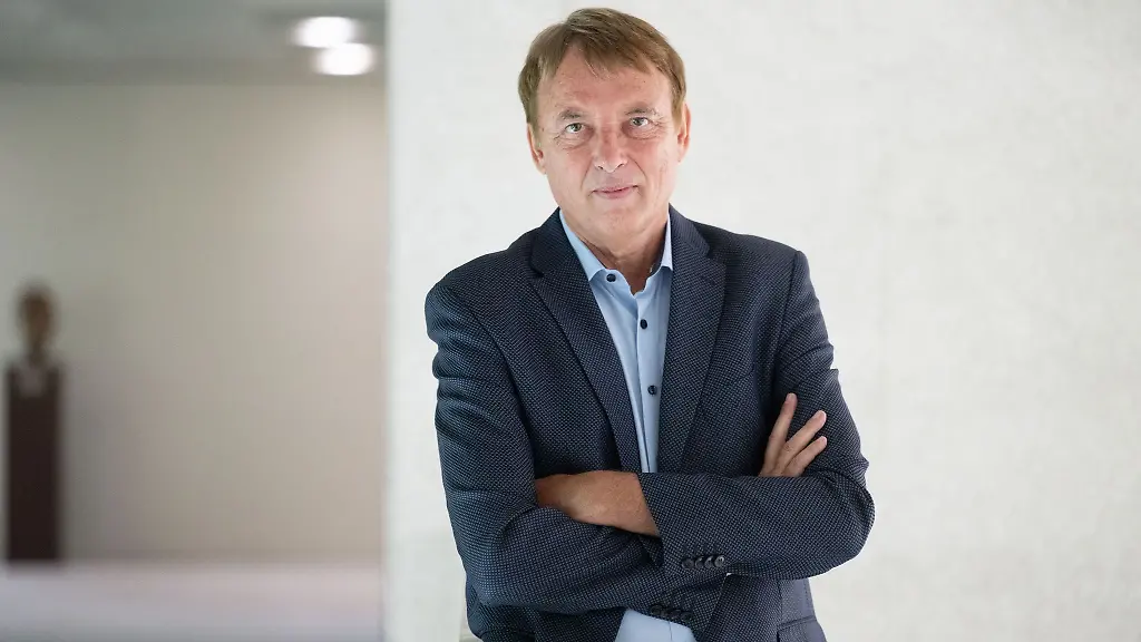 Er-wird-im-letzten-Amtsjahr-die-rechte-Hand-von-Ministerpraesident-Kretschmann-Joerg-Krauss