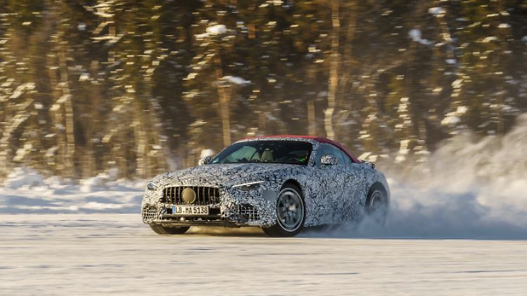 Die Bilder des Mercedes-AMG SL entstanden bei der Wintererprobung in Schweden.