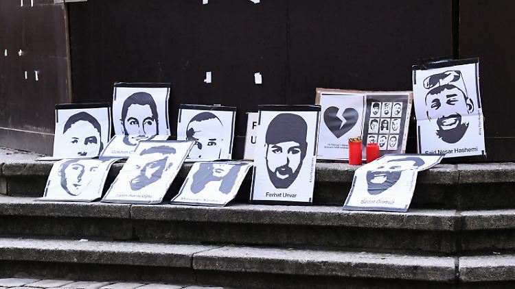 Bei dem Attentat vor rund einem Jahr erschießt der Täter neun Menschen aus rassistischen Motiven. 