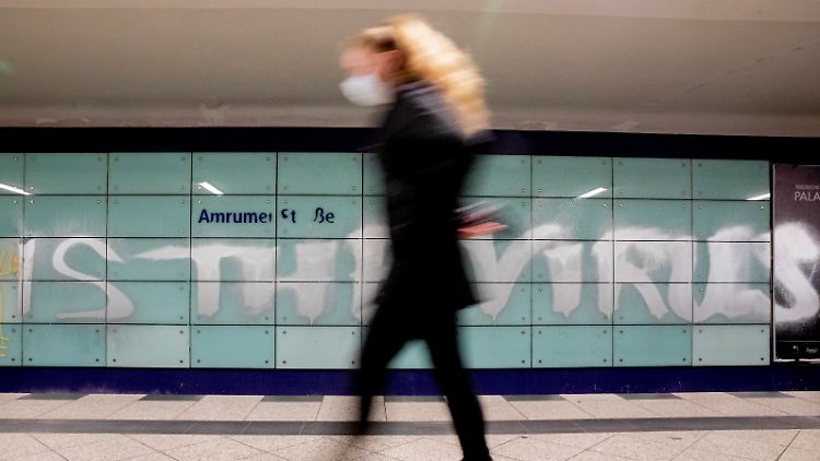 Der Anteil der Öffentlichen am Verkehr in Deutschland hat sich in der Krise halbiert. 