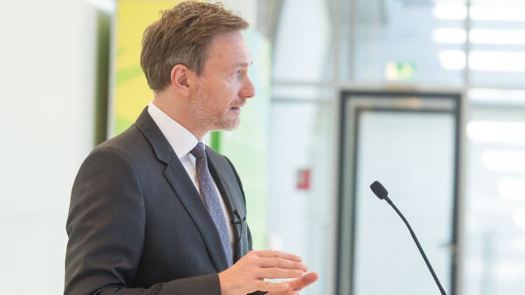 Findet, Merkel sollte sich ein Beispiel an Biden nehmen: FDP-Chef Lindner.
