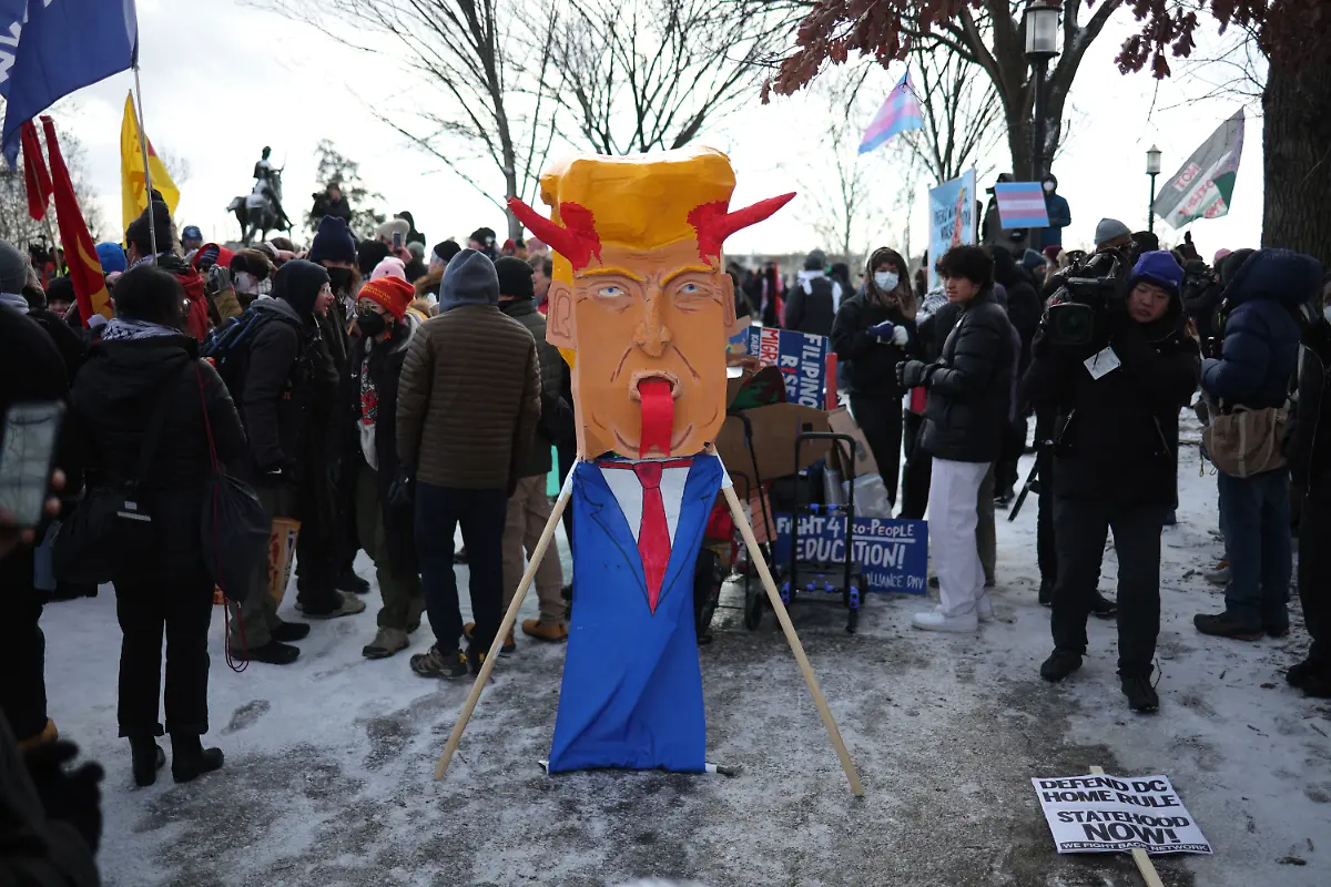 f70dfdc37f9e91f2c51b52a8a3436e8c