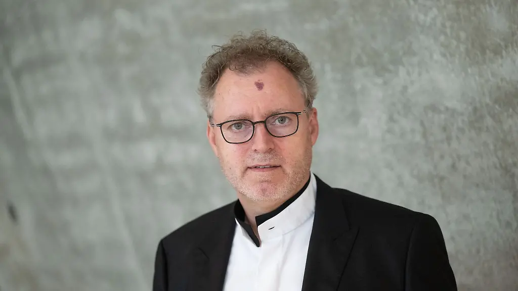 Das-Wolfsburger-Aqua-unter-Kuechenchef-Sven-Elverfeld-behaelt-im-diesjaehrigen-Gault-Millau-seinen-Spitzenplatz-in-Niedersachsen