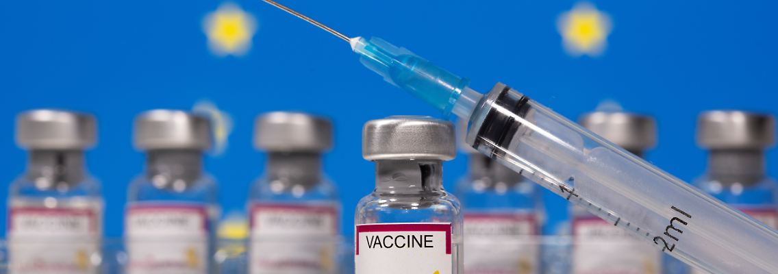2021-03-10T160000Z_38221795_RC2G8M9KOEH3_RTRMADP_3_HEALTH-CORONAVIRUS-VACCINE.JPG