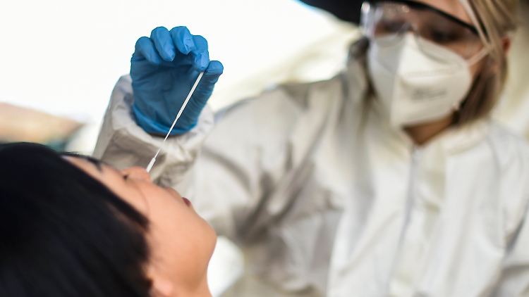 Die Infektionszahlen steigen wieder deutlich an.