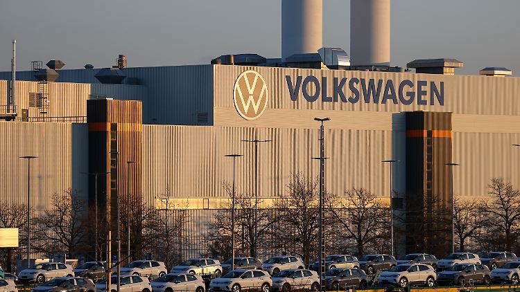 Die Unternehmensspitze will in diesem Jahr eine Rendite von bis zu 6,5 Prozent erreichen - dazu soll auch das Werk in Zwickau beitragen, wo die Elektroautos ID.3 und ID.4 vom Band rollen.