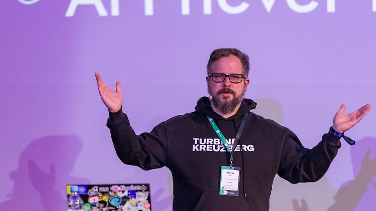 Stefan Adolf arbeitet als "Developer Ambassador" bei der Digitalagentur Turbine Kreuzberg.