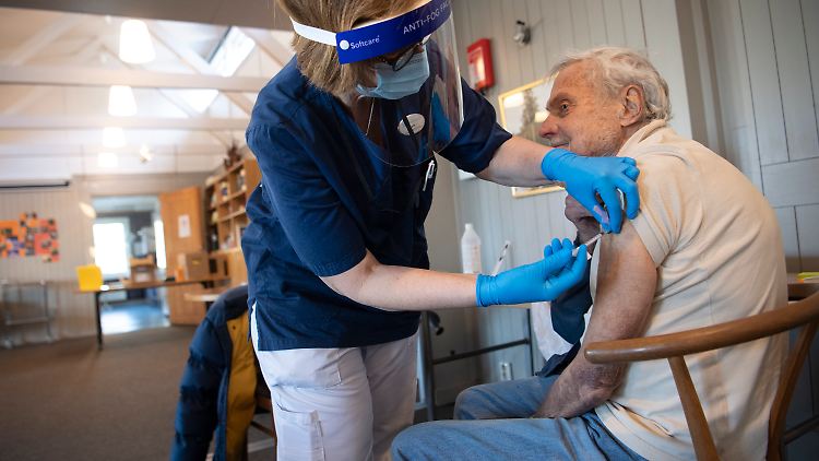 In Schweden wird weiter geimpft, aber erstmal nicht mehr mit dem Astrazeneca-Vakzin.