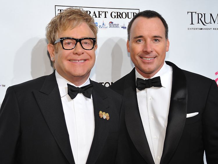 Zachary Jackson Levon Furnish-John: Elton John und sein Mann David Furnish haben nun einen Sohn.