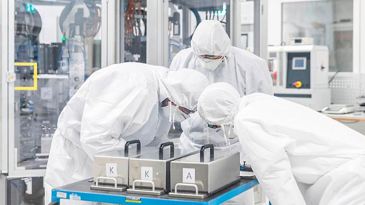 Die Batterieentwicklung steht bei VW jetzt an erster Stelle. Herkömmliche Motoren sind nicht mehr im Entwicklungsplan.
