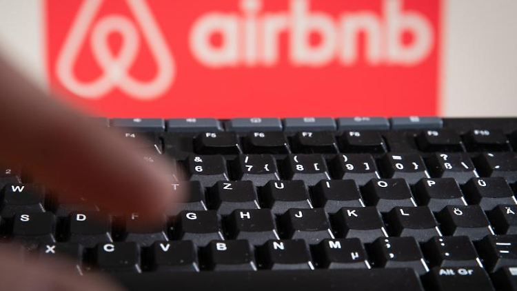 Innerhalb von zwei Tagen wurden 61.000 Übernachtungen über Airbnb in der Ukraine gebucht. 