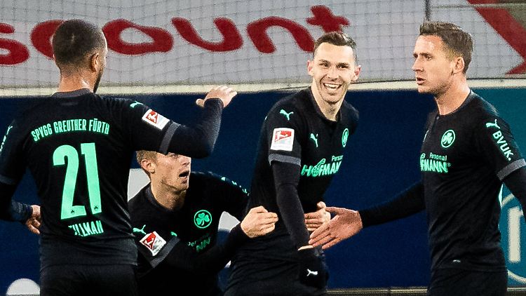 Mit guter Laune auf den Relegationsplatz: Greuther Fürth machte es sich noch unnötig schwer.
