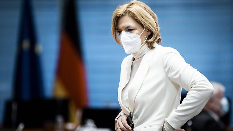 Bundeslandwirtschaftsministerin Klöckner muss erneut auf eine ergebnislose Sonderkonferenz der Agrarminister zurückblicken.