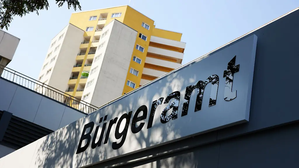 Wegen-der-Bundestagswahl-kommt-es-in-etlichen-Berliner-Buergeraemtern-zu-Einschraenkungen