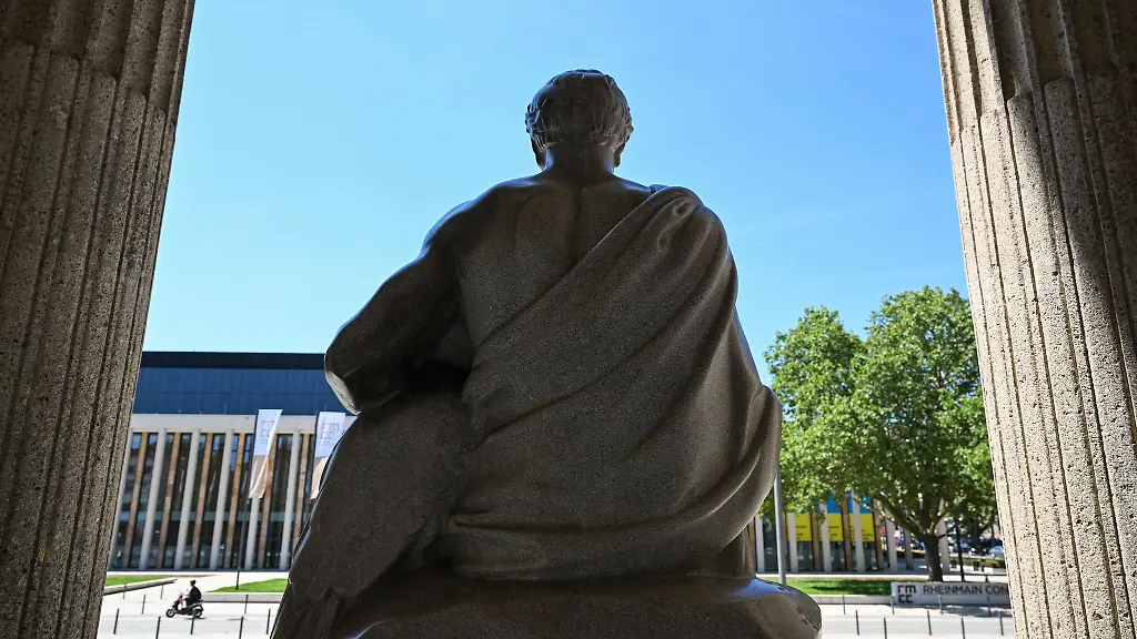 Kulturgueter-sollen-in-Hessen-in-ein-digitales-Verzeichnis-aufgenommen-werden