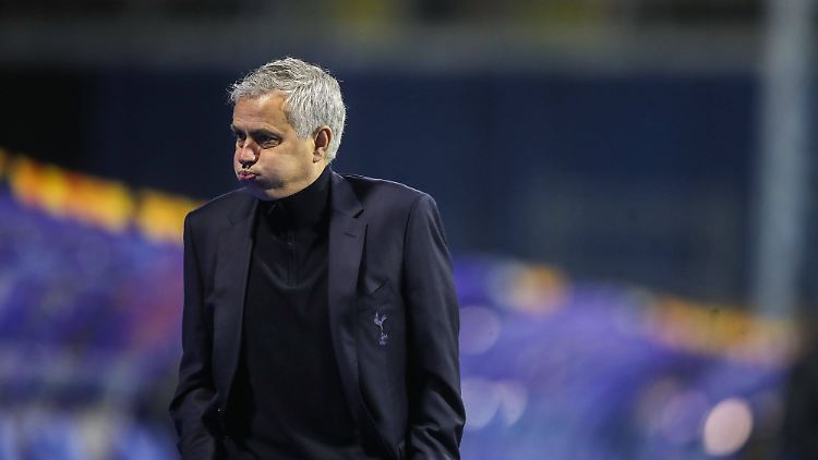 Durchpusten hat nicht geholfen, Mourinhos Wut musste raus.