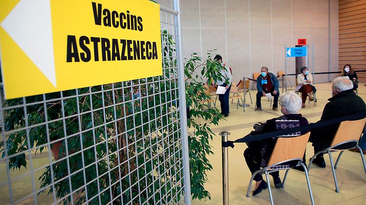 Seit dem Morgen wird auch in Frankreich wieder Astrazeneca verimpft.