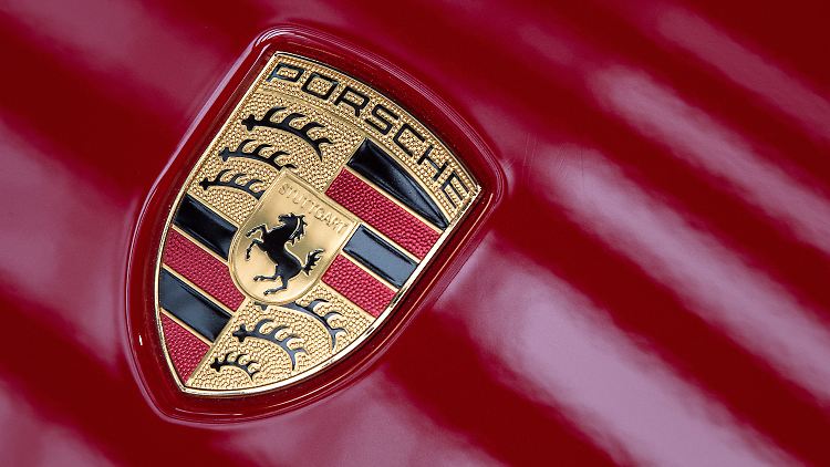 ​Insidern zufolge zieht der VW-Konzern einen Teilbörsengang von Porsche in Betracht, um bei Anlegern Milliarden für die hohen Investitionen in die Elektromobilität einzusammeln.