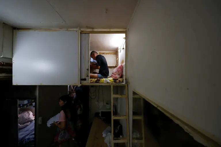 2025-01-06T230658Z-1959337089-RC2CG9AN9SX5-RTRMADP-3-HONGKONG-PROPERTY