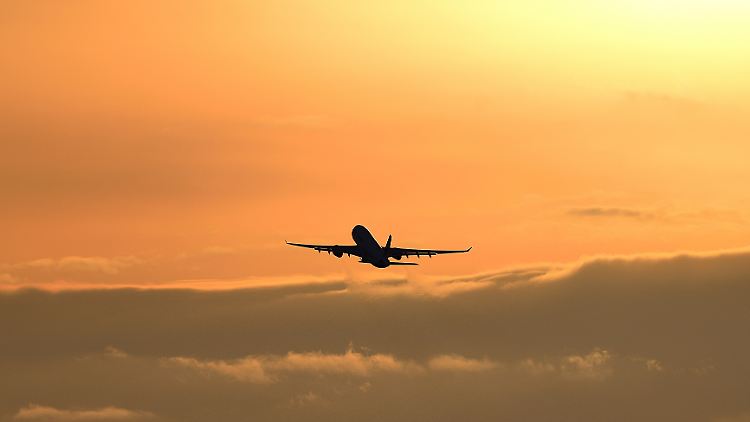 Die Quarantäne-Vorschriften bei der Rückreise gelten der Tourismuswirtschaft als Haupthindernis für einen starken Wiederanlauf des Luftverkehrs.