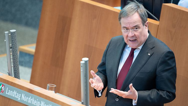 Ministerpräsident Laschet im Landtag von Nordrhein-Westfalen