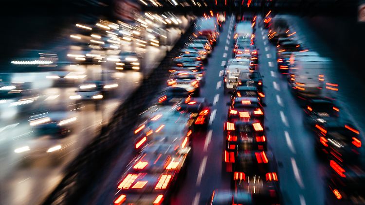 Im Februar wurden gut 18.000 Elektroautos in Deutschland zugelassen, ein Anstieg um 124 Prozent. Ihr Anteil an den Pkw in Deutschland liegt bei 9,4 Prozent.