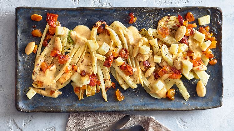 Gegrillter Fenchel mit Aprikosen und Scamorza: Steht in fünf Minuten auf dem Tisch.