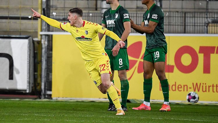 Roland Sallai trifft entscheidend für den SC Freiburg.