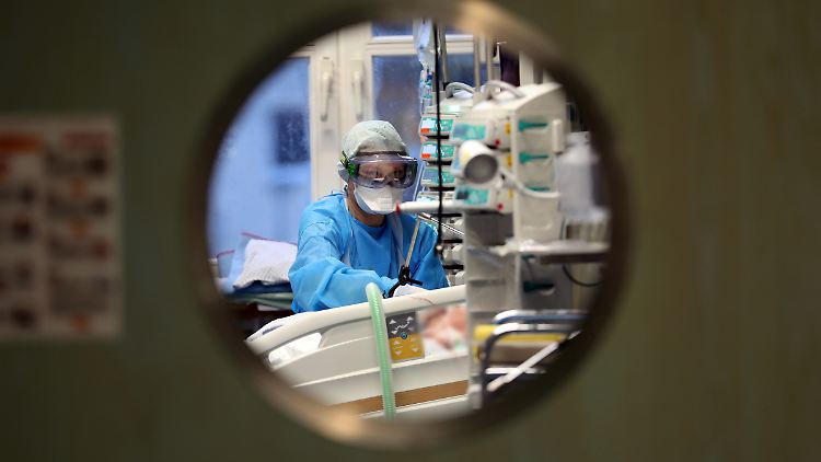 Auch auf den Intensivstationen ist die dritte Welle mittlerweile spürbar.