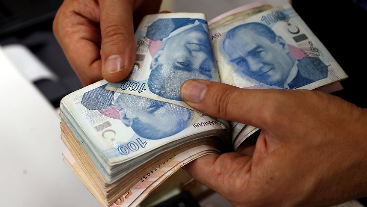 Sie fällt und fällt: die türkische Lira.