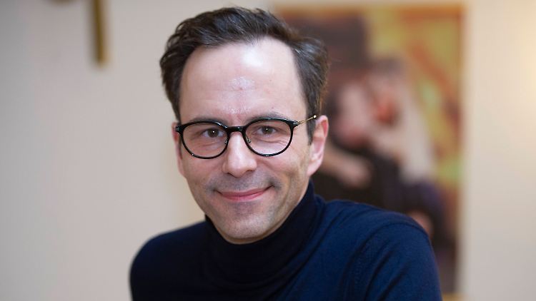 Krömer will auch in seiner Talkshow offen mit seiner Krankheit umgehen. 