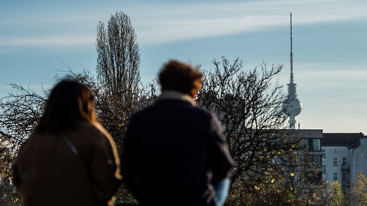 Die jungen Leute berichten von Angst und Einsamkeit.